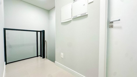 APARTAMENTO CON JARDÍN EN EL EDIFICIO PRAIA DO CANTO GRANDE CON PISCINA