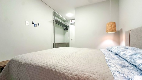 APARTAMENTO CON JARDÍN EN EL EDIFICIO PRAIA DO CANTO GRANDE CON PISCINA