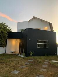 PÁSSARO491 - Beautiful house with 4 suites / Air conditioning / Private pool