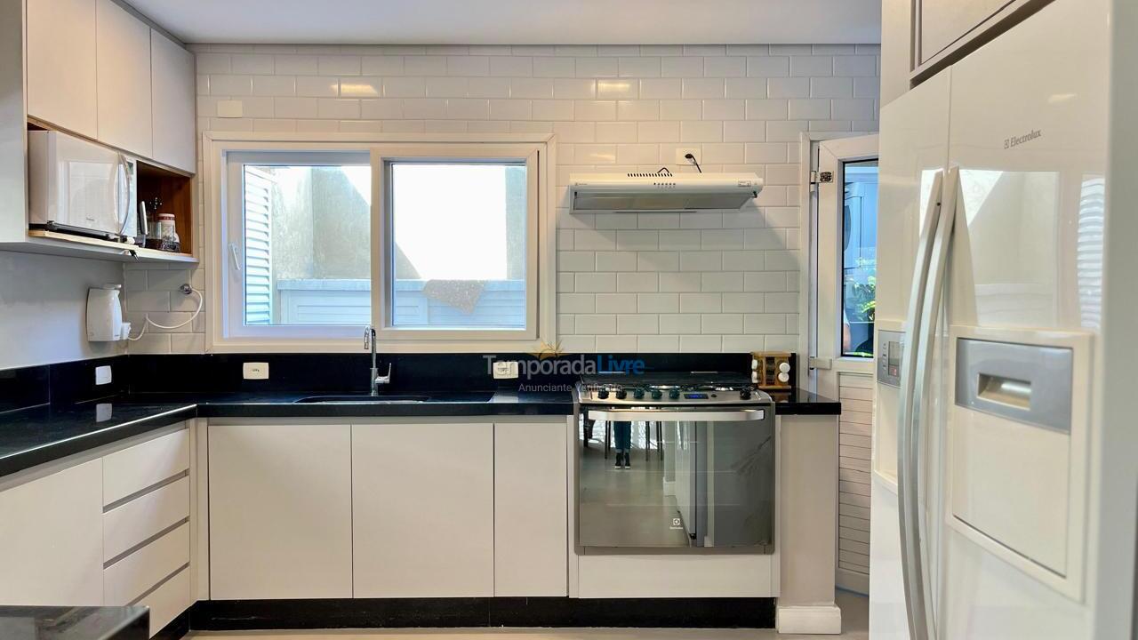 Casa para alquiler de vacaciones em São Sebastião (Juquehy)