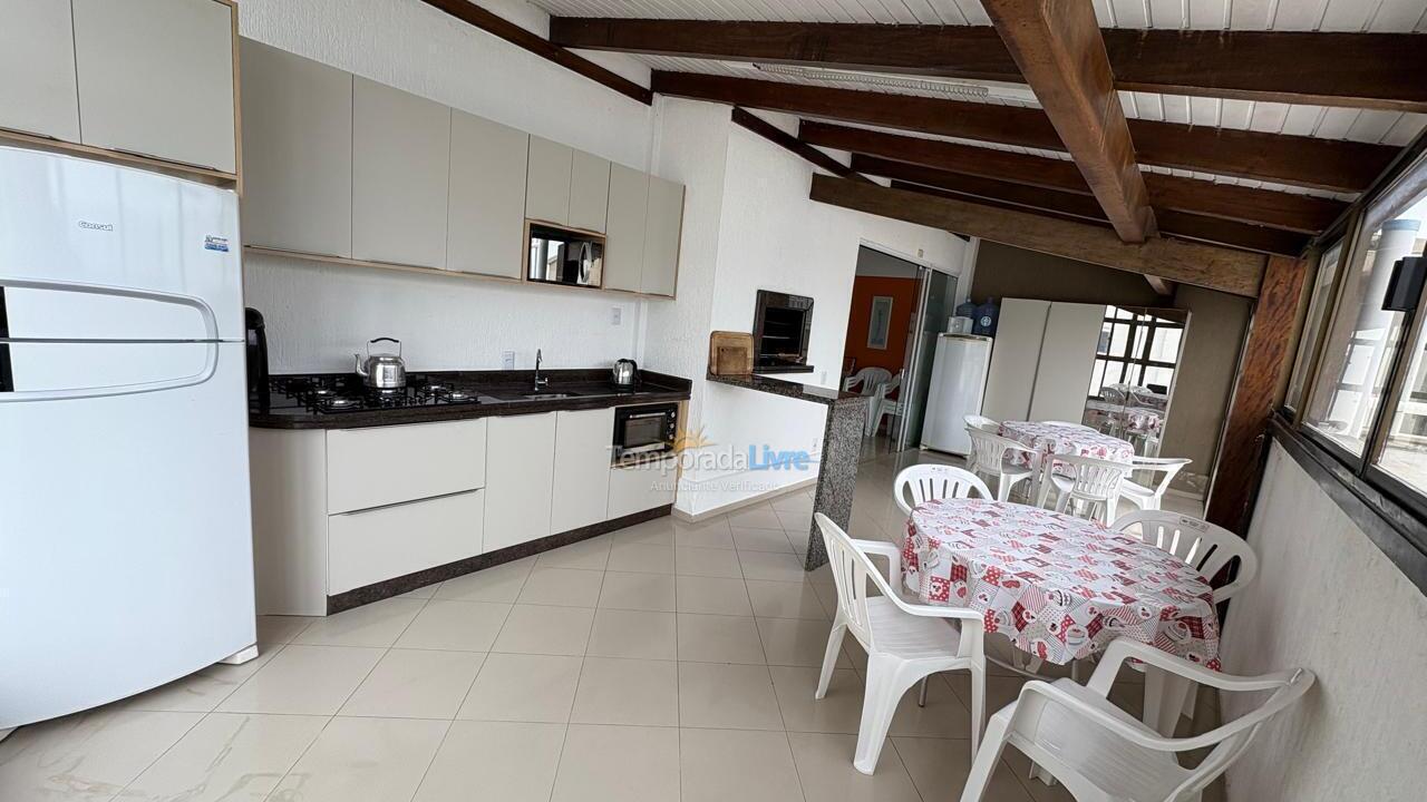 Apartment for vacation rental in Itapema (Meia Praia)