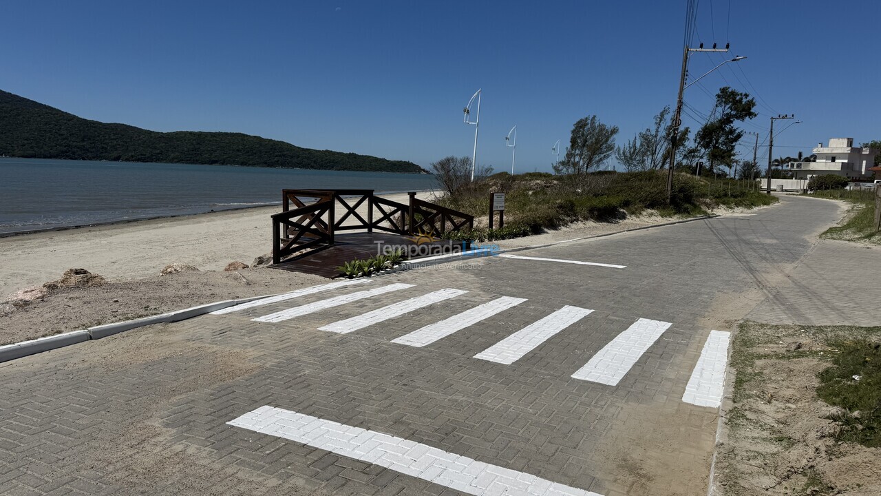 Casa para aluguel de temporada em Palhoça (Praia do Sonho)