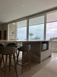 Linda casa nova, com vista para o mar um paraíso, na Praia Brava.