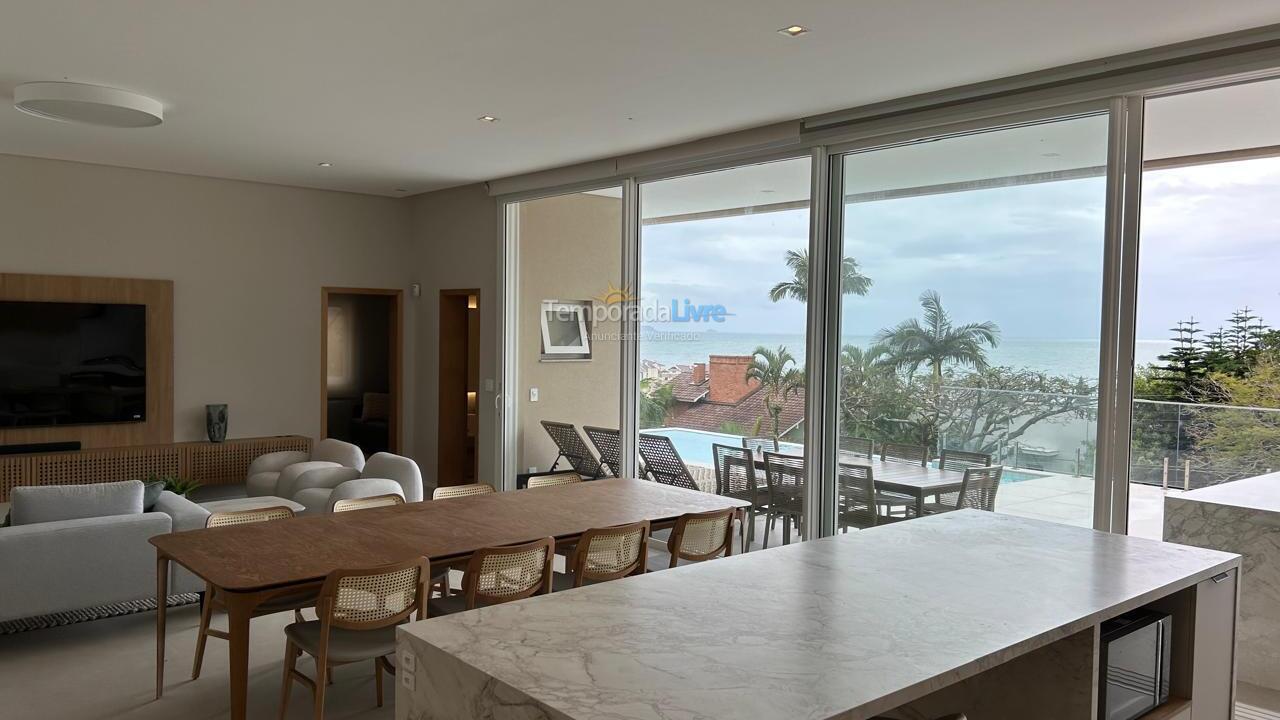 Casa para aluguel de temporada em Florianópolis (Praia Brava)