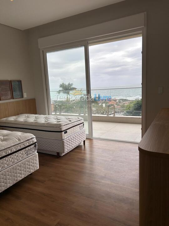 Casa para aluguel de temporada em Florianópolis (Praia Brava)