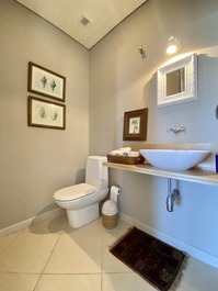 Juquehy, 5 suites, shared pool, beach service, 10 people.