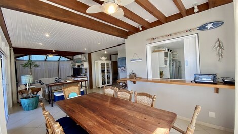 Juquehy, 5 suites, shared pool, beach service, 10 people.