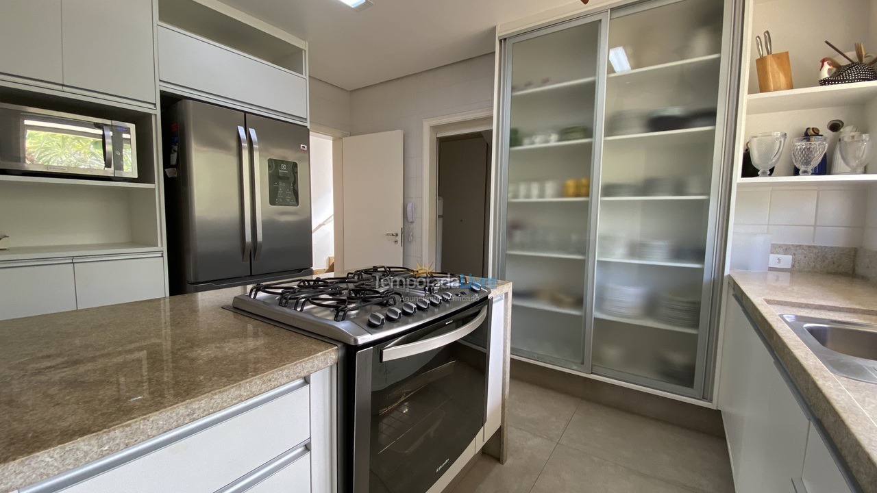 Casa para alquiler de vacaciones em São Sebastião (Praia da Baleia)