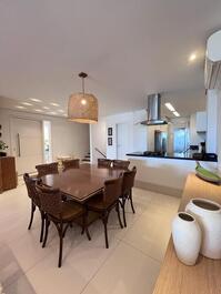 Frente al mar, directamente en la arena, 5 suites, piscina compartida, servicio de playa.