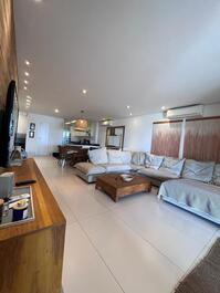 Frente al mar, directamente en la arena, 5 suites, piscina compartida, servicio de playa.