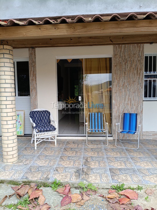 Casa para alquiler de vacaciones em Bombinhas (Praia de Bombas)