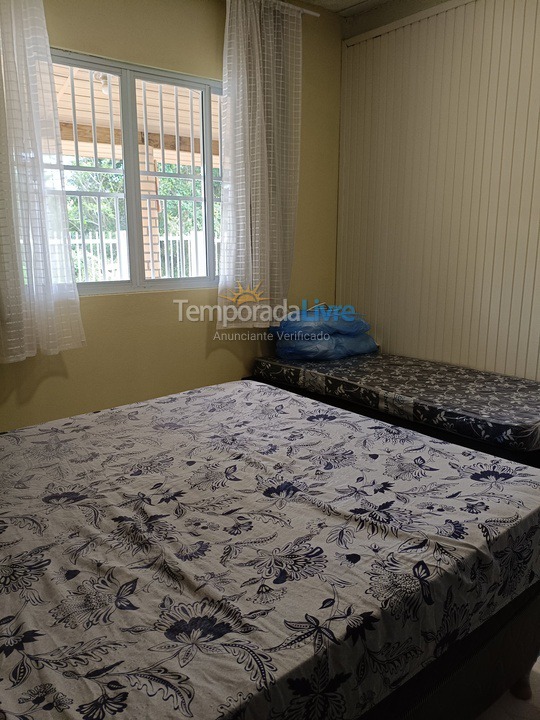 Casa para alquiler de vacaciones em Bombinhas (Praia de Bombas)