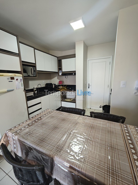 Apartamento para aluguel de temporada em Florianopolis (Praia dos Ingleses)