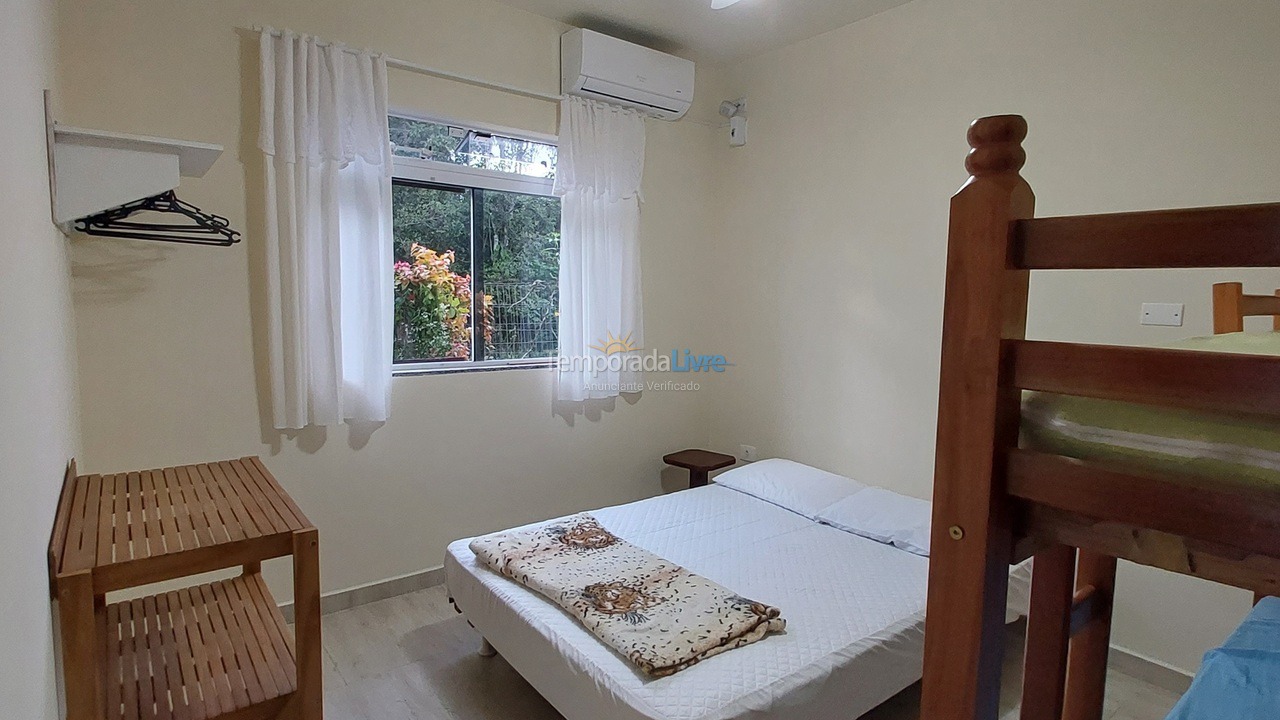 Apartamento para aluguel de temporada em Itapoá (Balneário Rio Gracioso)