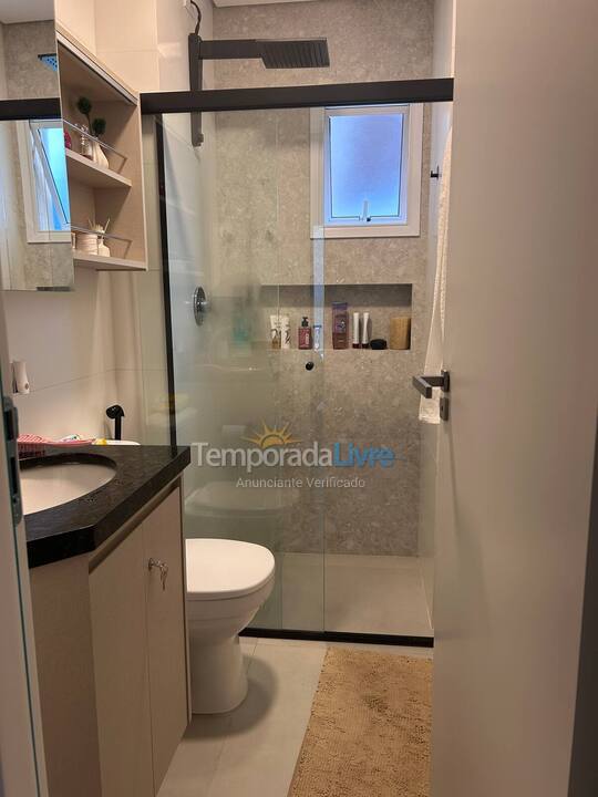 Apartamento para aluguel de temporada em Caraguatatuba (Massaguaçu)