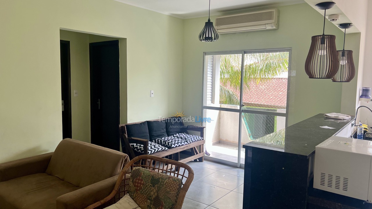 Apartment for vacation rental in Mongaguá (Centro)