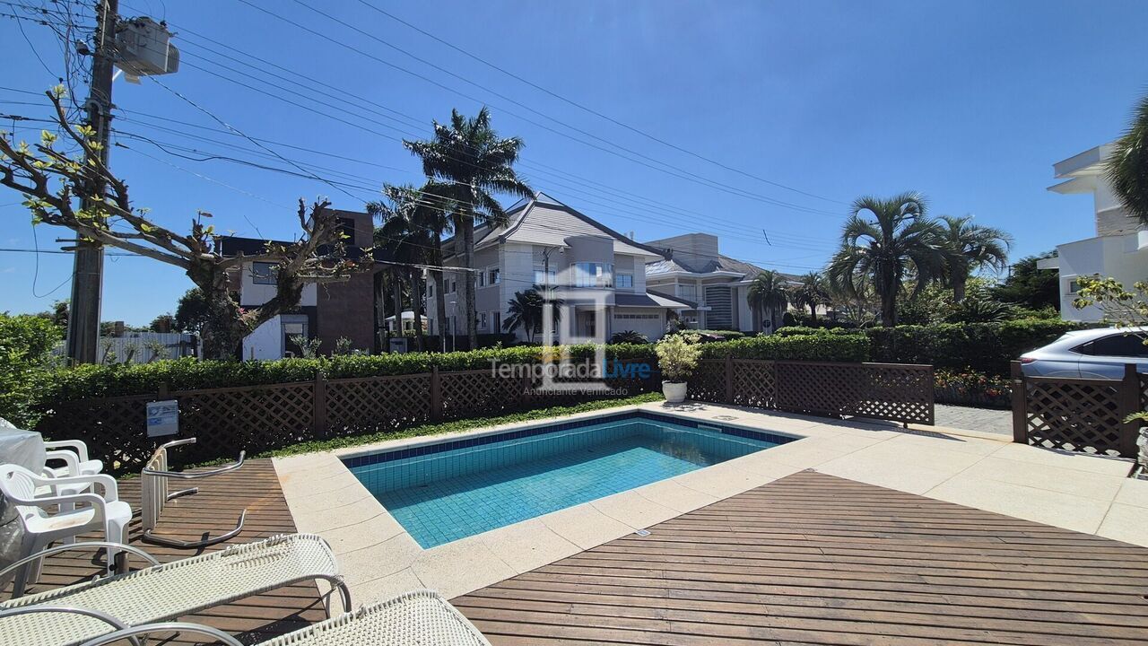 Casa para aluguel de temporada em Florianopolis (Jurerê Internacional)