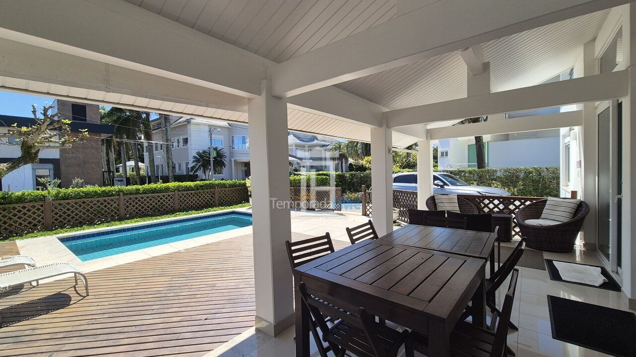 Casa para aluguel de temporada em Florianopolis (Jurerê Internacional)