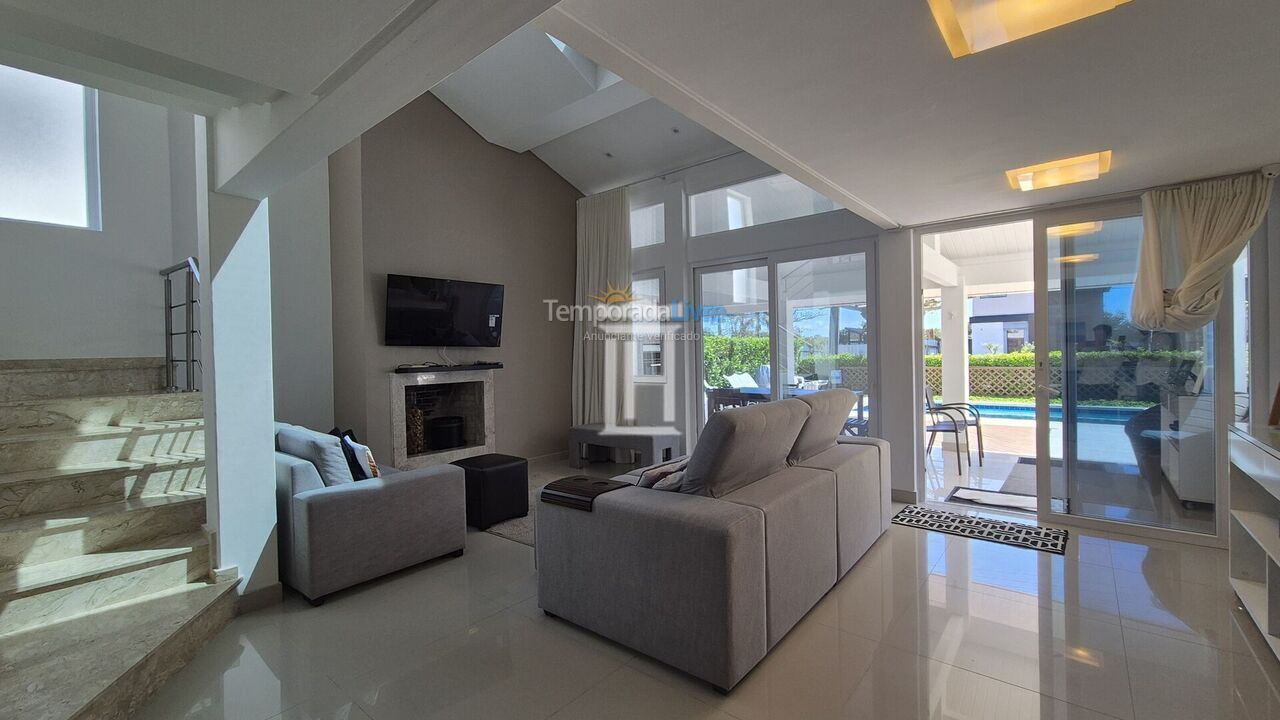 Casa para aluguel de temporada em Florianopolis (Jurerê Internacional)