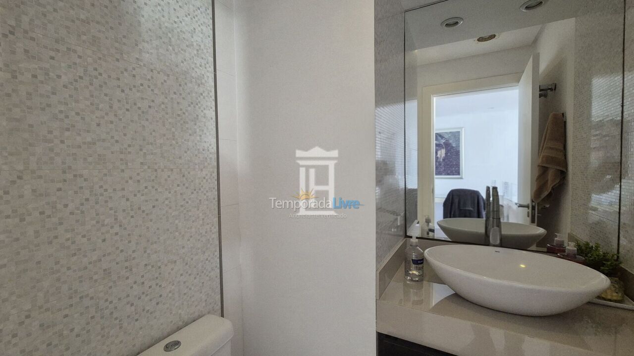 Casa para aluguel de temporada em Florianopolis (Jurerê Internacional)