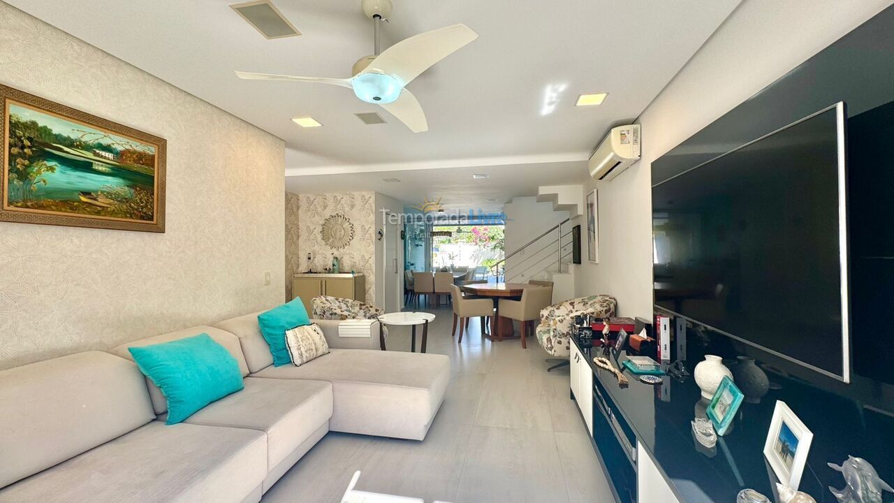 House for vacation rental in São Sebastião (Praia da Baleia)