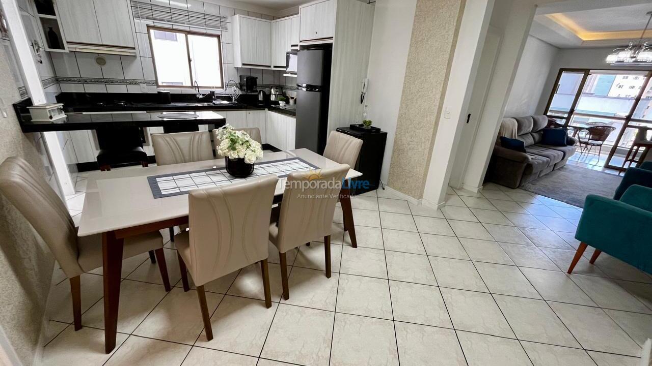 Apartamento para aluguel de temporada em Itapema (Meia Praia)