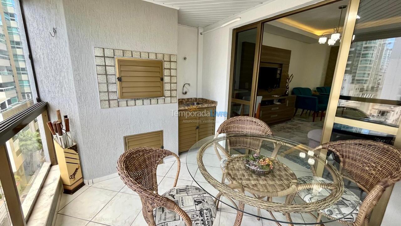 Apartamento para aluguel de temporada em Itapema (Meia Praia)
