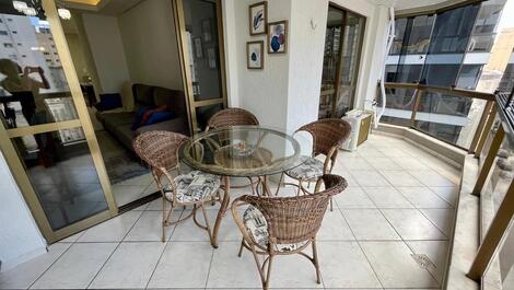 Apartamento para 7 hóspedes próximo ao Shopping Russi e Russi