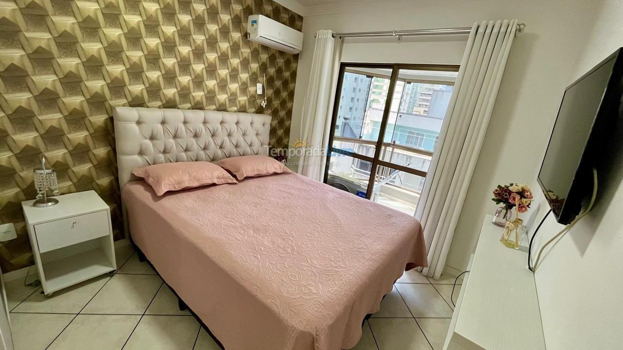 Apartamento para aluguel de temporada em Itapema (Meia Praia)