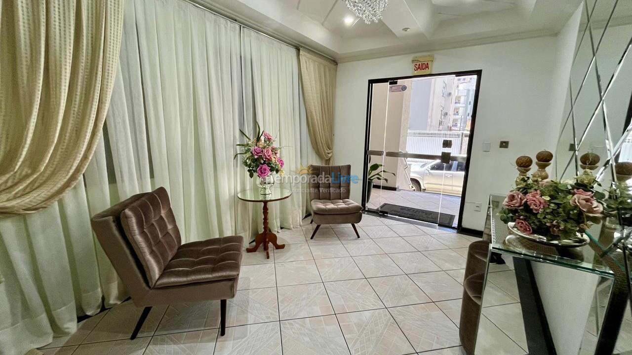 Apartamento para aluguel de temporada em Itapema (Meia Praia)