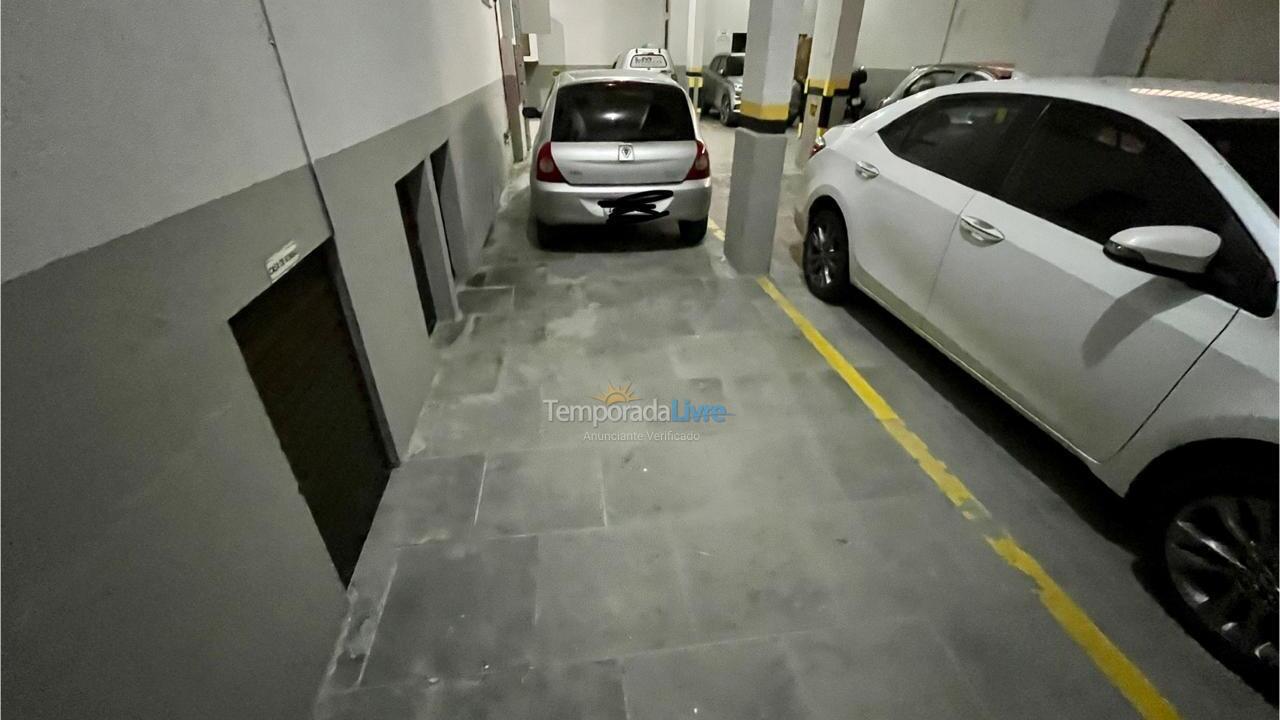 Apartamento para aluguel de temporada em Itapema (Meia Praia)