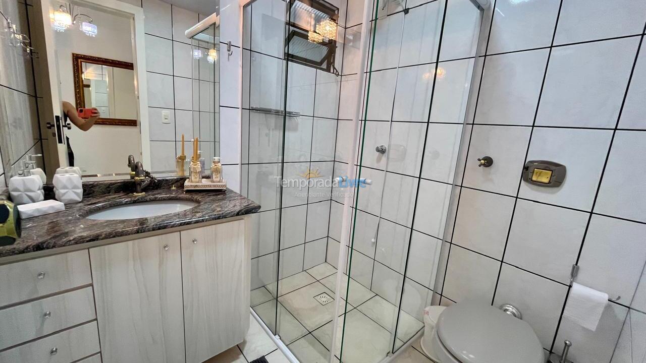 Apartamento para aluguel de temporada em Itapema (Meia Praia)