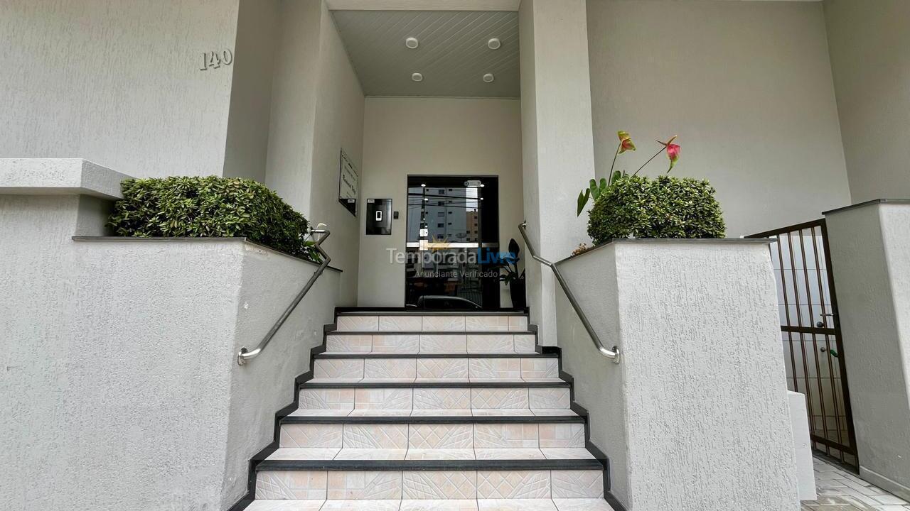 Apartamento para aluguel de temporada em Itapema (Meia Praia)