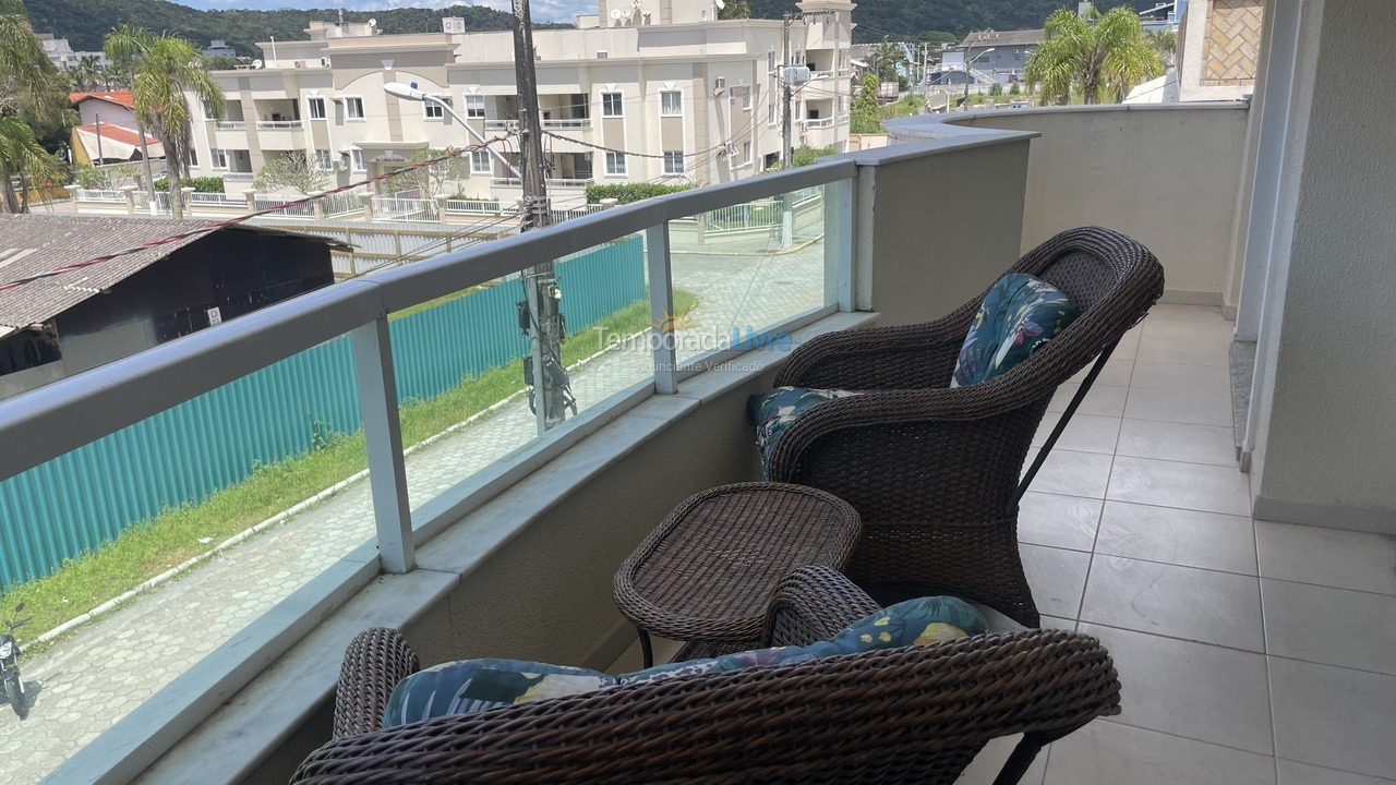 Apartamento para aluguel de temporada em Bombinhas (Praia de Bombas)