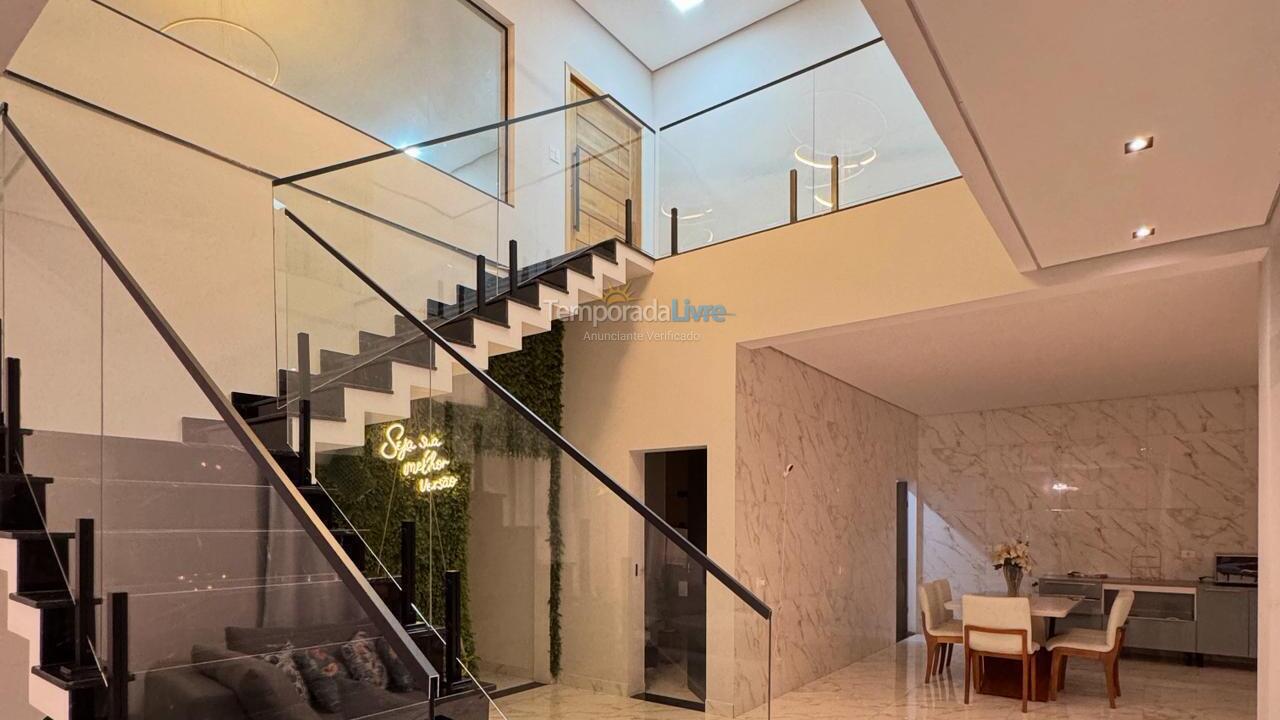 Casa para aluguel de temporada em Igaratá (Represa de Igaratá)