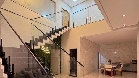 Encanto das águas casa de campo em Igarata pé na agua