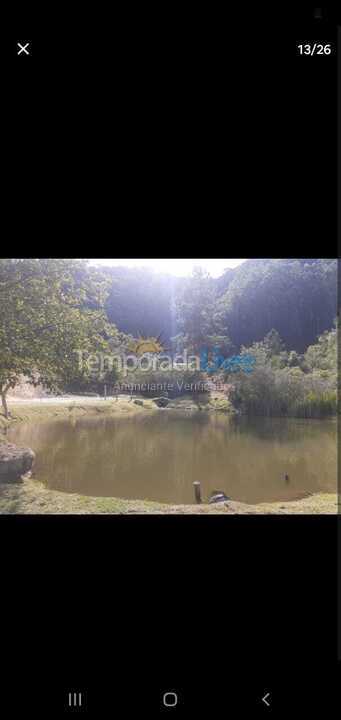 Granja para alquiler de vacaciones em Domingos Martins (Pedra Azul Domingos Martins)