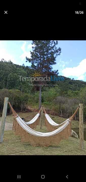Granja para alquiler de vacaciones em Domingos Martins (Pedra Azul Domingos Martins)