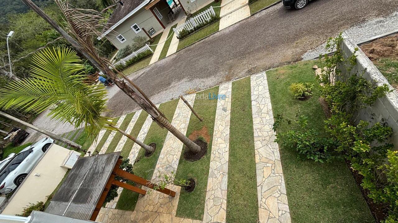Casa para aluguel de temporada em Ubatuba (Lagoinha)