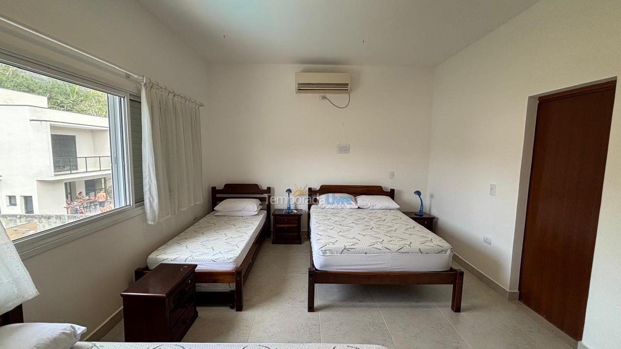 Casa para aluguel de temporada em Ubatuba (Lagoinha)