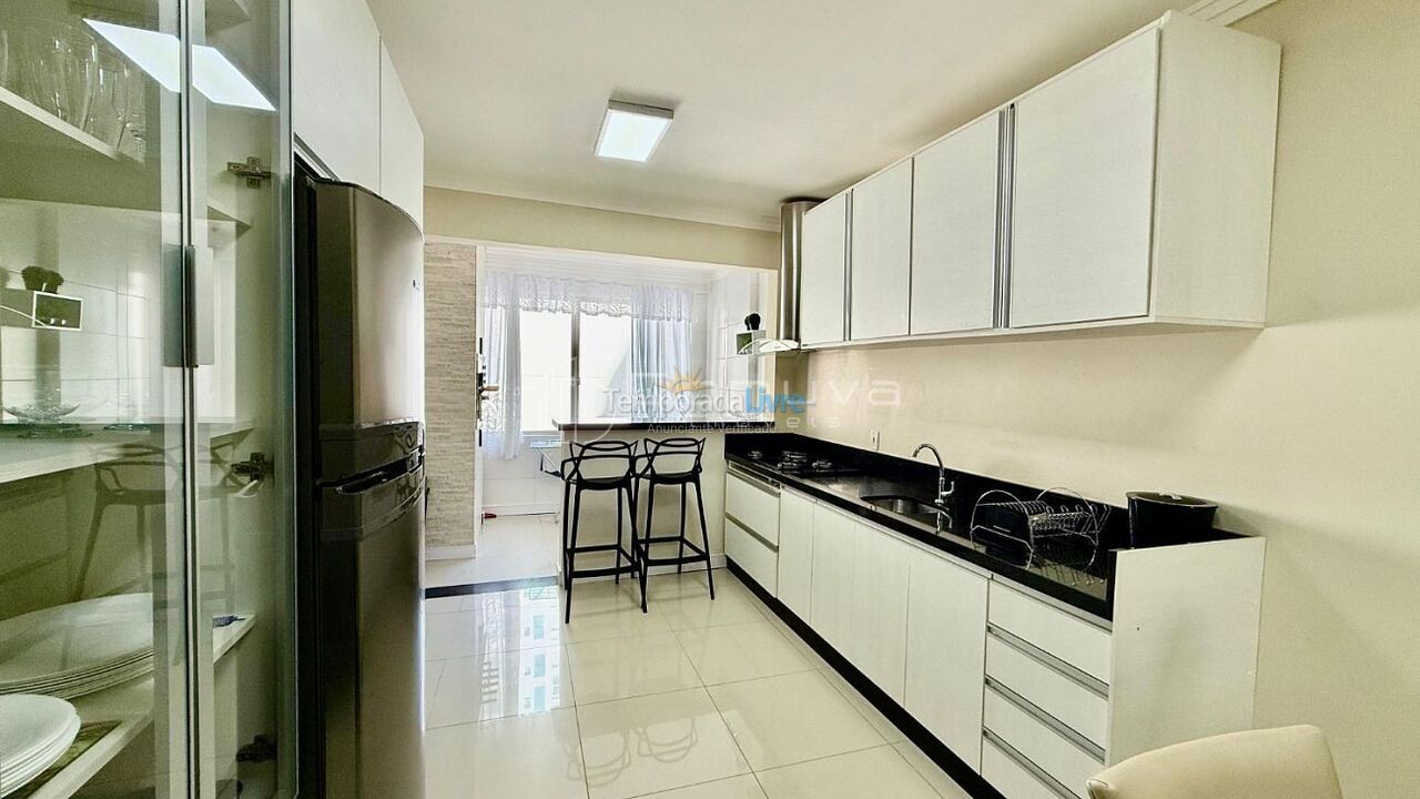 Apartment for vacation rental in Balneário Camboriú (Centro)