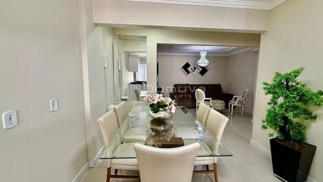 Seasonal rental of a 3-bedroom beachfront building in Balneario Camboriu