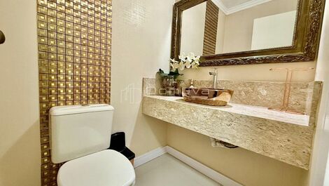 Seasonal rental of a 3-bedroom beachfront building in Balneario Camboriu