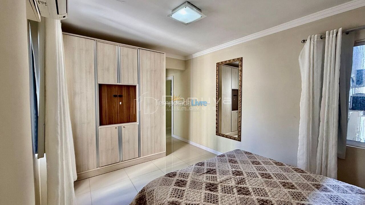 Apartment for vacation rental in Balneário Camboriú (Centro)