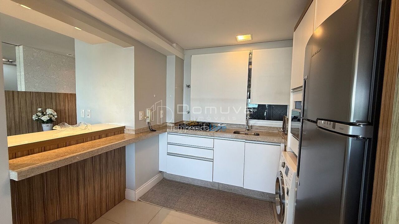 Apartamento para aluguel de temporada em Balneário Camboriú (Praia Central)