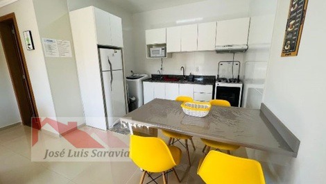 Apartamento novinho e amplo, com piscina, para 4 pessoas em Bombas!