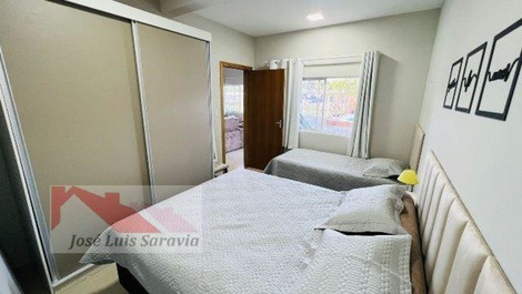 Apartamento novinho e amplo, com piscina, para 4 pessoas em Bombas!