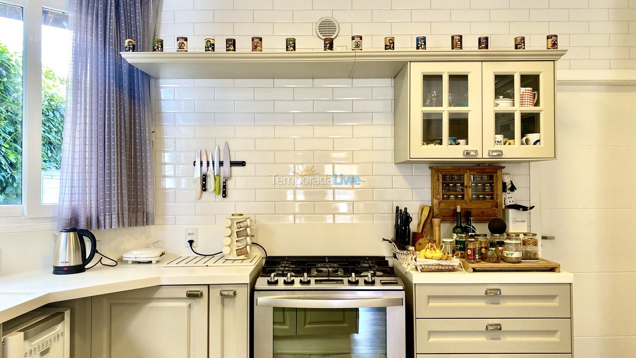 House for vacation rental in Bombinhas (Canto Grande)