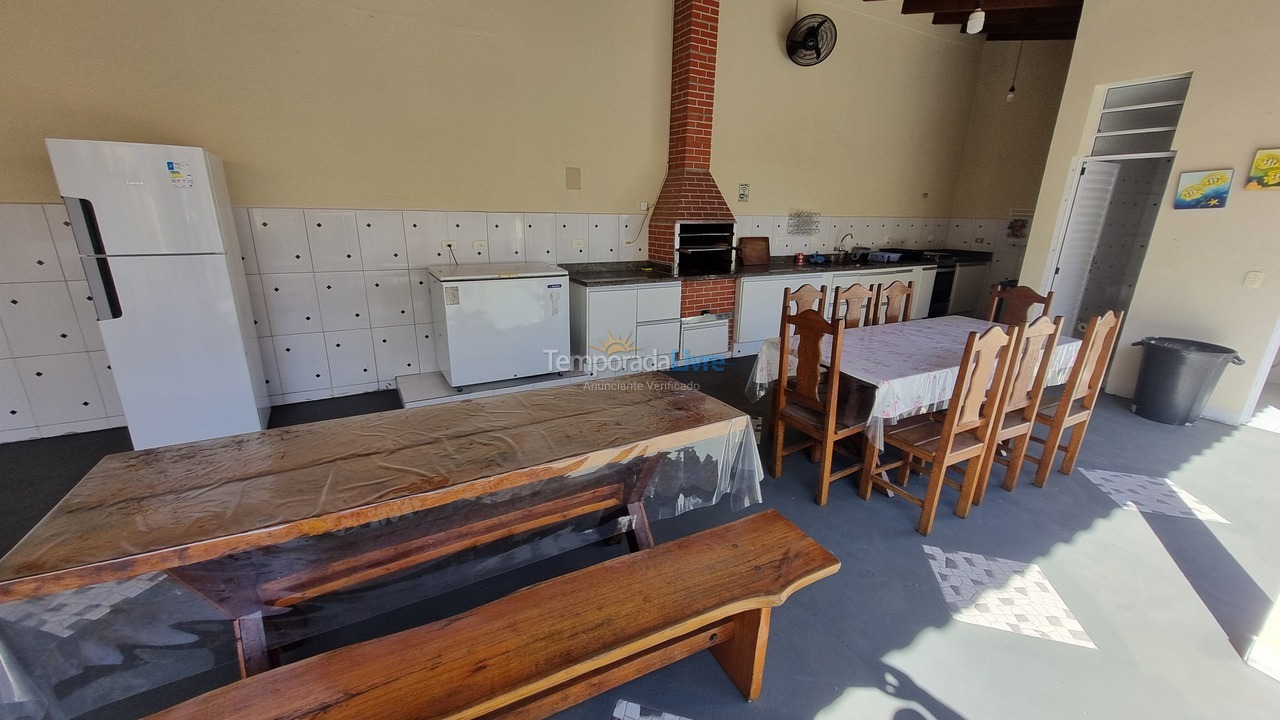 Casa para aluguel de temporada em Ubatuba (Praia Grande)