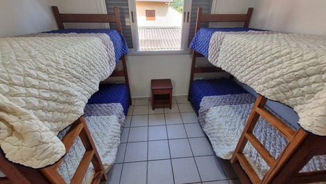 Quarto com beliches